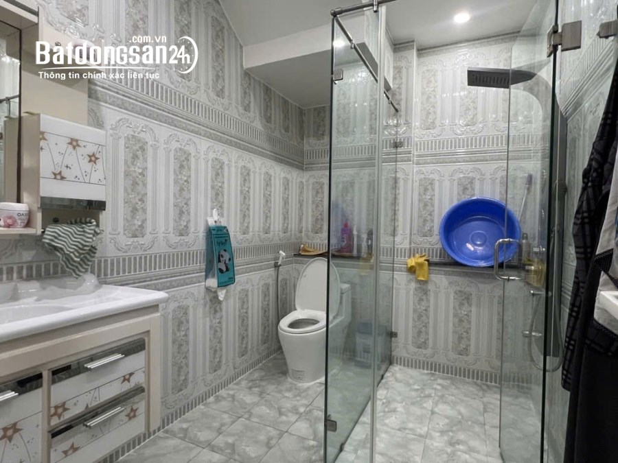 Bán nhà mặt tiền Đường Trương Thị Hoa, Tân Thới Hiệp 3 tầng 165m2 6.6x25m,Giá 18,5 tỷ