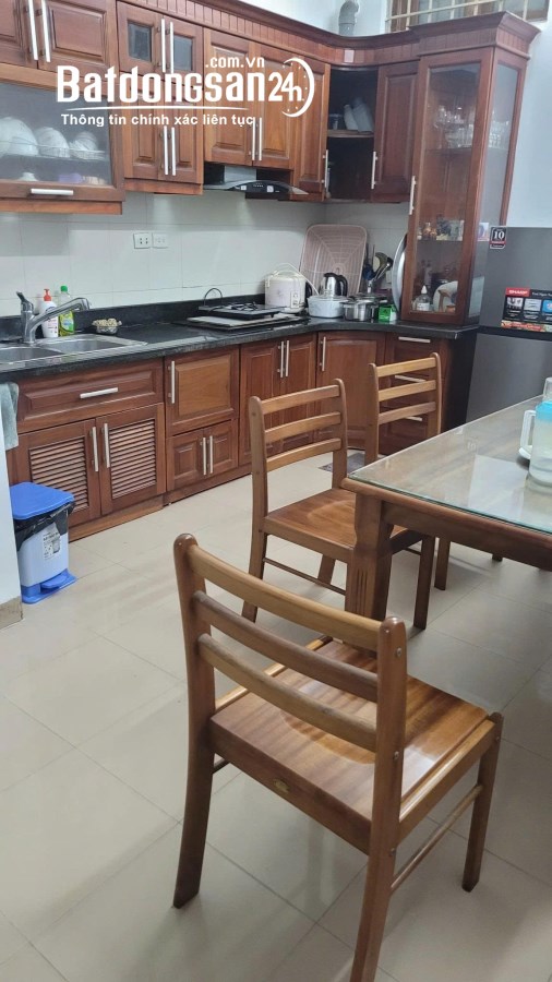 Cho thuê nhà riêng ngõ 414 Đường Láng, Đống Đa 45m x 4T, 4PN3VS giá 13 triệu/tháng