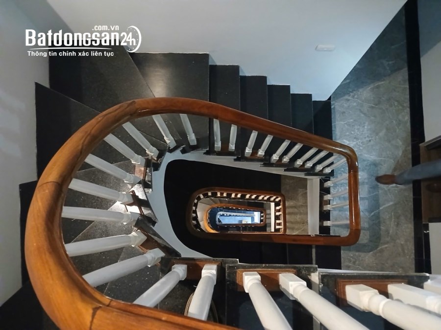 Nhà Lô Góc 6 Tầng Thang Máy – 37m², Phường Đại Mỗ (Q Nam Từ Liêm cũ), TP Hà Nội