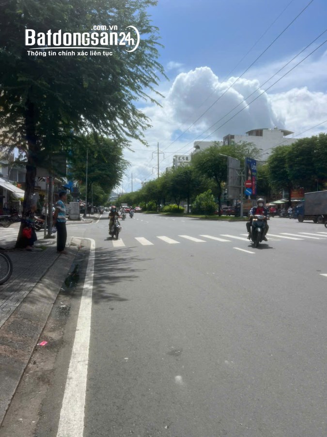 Bán đất Đường Hồng Bàng, Phường Minh Phụng (Quận 11 cũ), Hồ Chí Minh