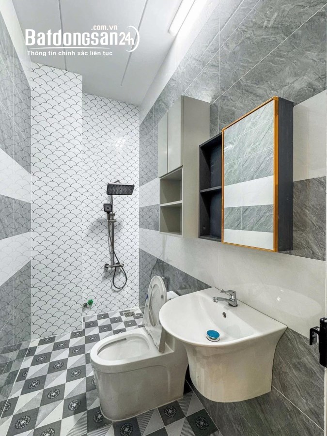 Nhà 4x30 1 trệt 2 lầu MT Bùi Ngọc Thu, Phường Bình Dương (Thủ Dầu Một cũ) hạ giá còn 2 tỷ65