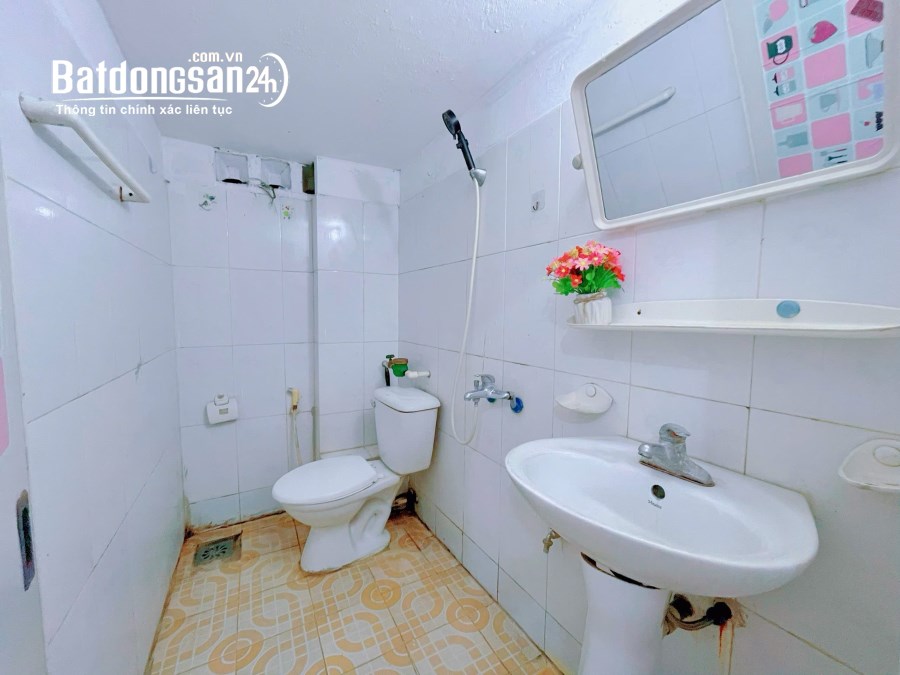 Cho thuê căn hộ Đường Nguyễn Khánh Toàn, Phường Cầu Giấy (Q Cầu Giấy cũ), Hà Nội