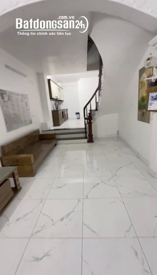 Cho thuê nhà Mễ Trì Thượng, Nam Từ Liêm 50m x 4t, full đồ giá 18 triệu, ở và  kinh do