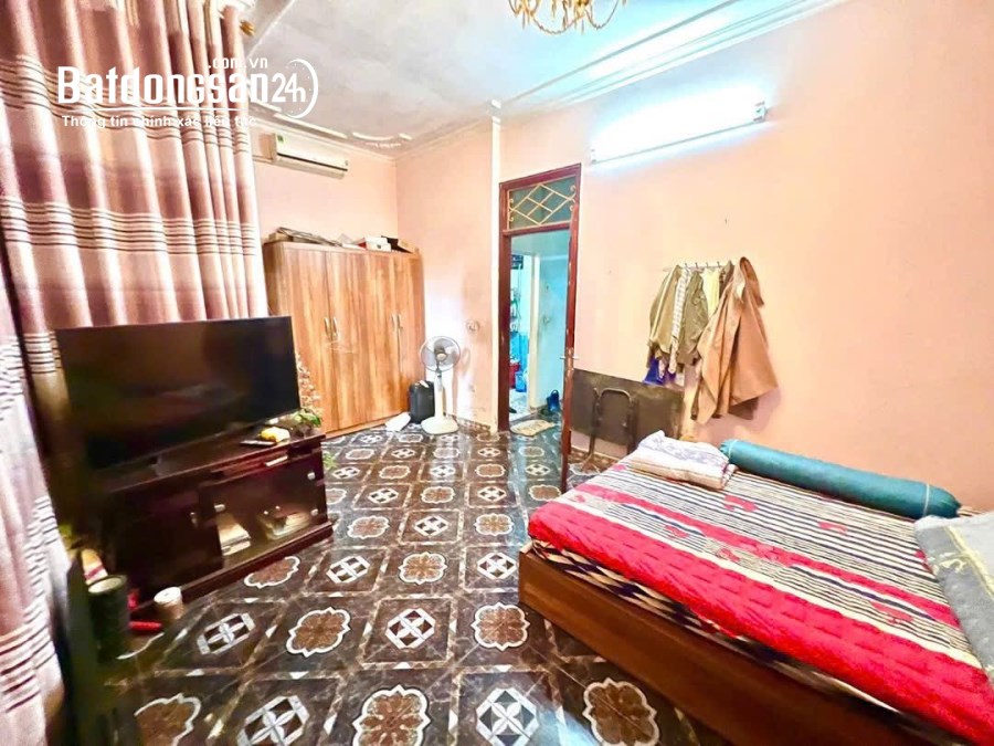 Nhà hiếm Nguyễn Chí Thanh, Phường Láng (Q Đống Đa cũ) 49m2x5 tầng gara ô tô giá 21 tỷ