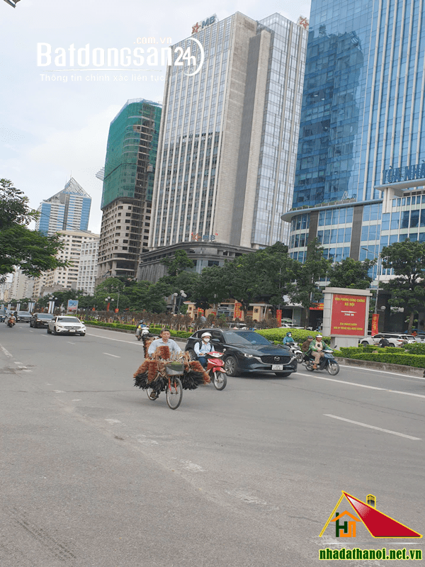 Chính chủ cần bán căn hộ chung cư cao cấp số 21 phố Lê Văn Lương