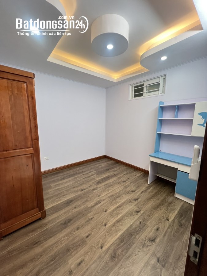 Bán căn CCMN tại mặt đường Mỹ Đình quận Nam Từ Liêm 50m, 2PN đủ đồ giá 2.4 tỷ