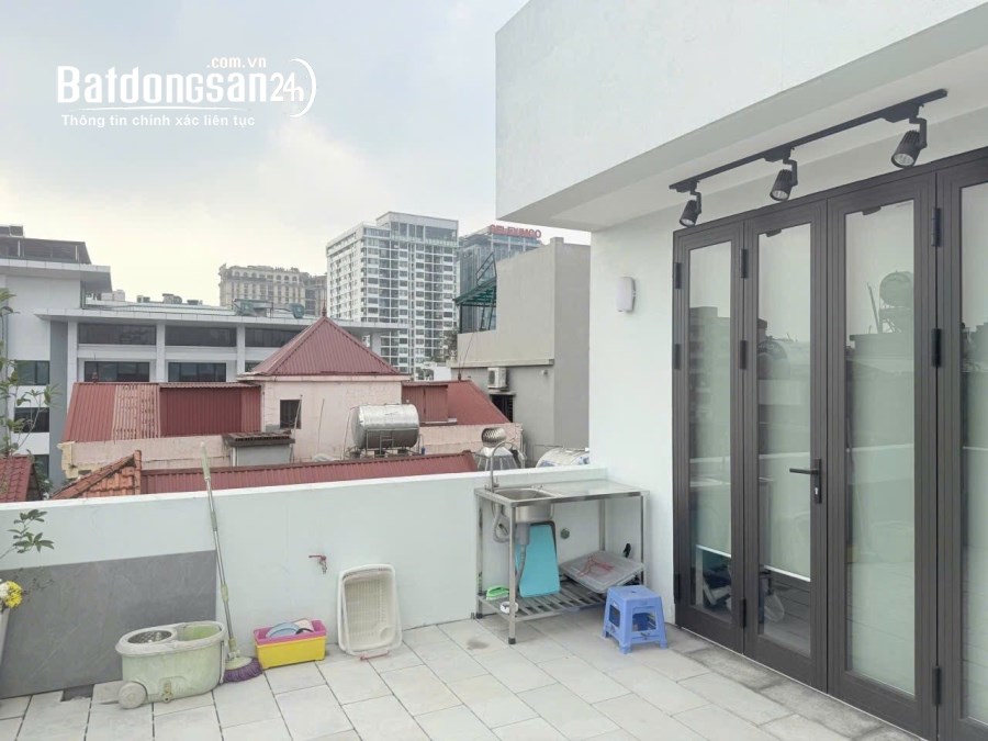 "Bán nhà phố Trần Quang Diệu 63m, 7 tầng, mt 5.2m. Giá: 28.5 tỷ
