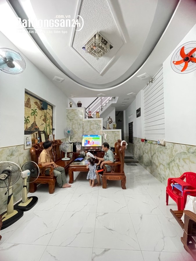 Bán nhà Phan Huy ích-Phường An Hội Tây (Q Gò Vấp cũ) 5 phút ra emart, HXHi, 108m2, 3 tầng, 6 tỷ