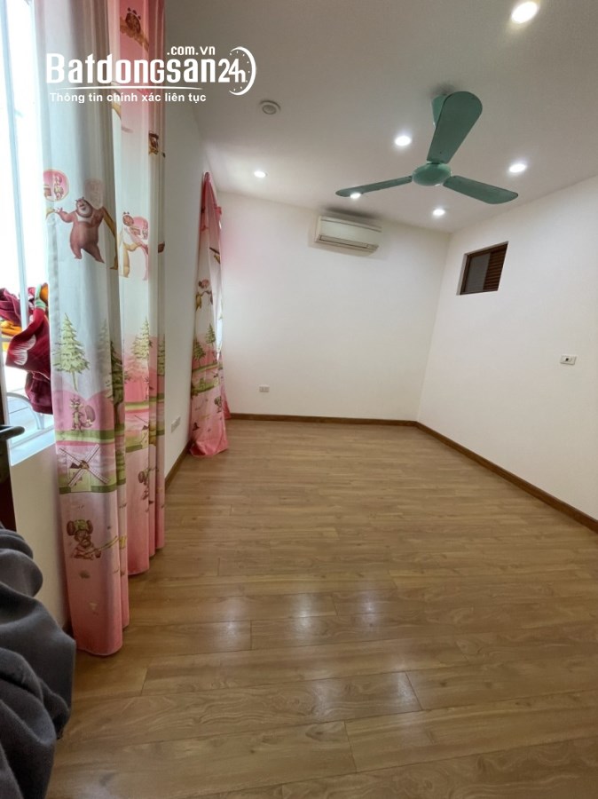 Ngõ 10 Trần Duy Hưng, xây 6 tầng, Gara ô tô trong nhà, giá 18.8 tỷ
