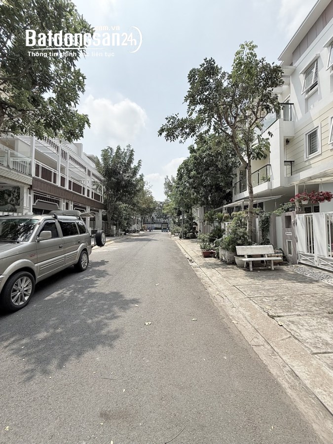Bán Biệt thự-Villas Phường Long Trường (Quận 9 cũ), Hồ Chí Minh