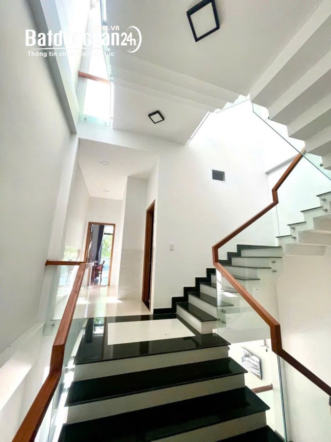 Bán nhà 3 tầng mặt tiền Đường Đoàn Khuê, Phường Ngũ Hành Sơn, Đà Nẵng