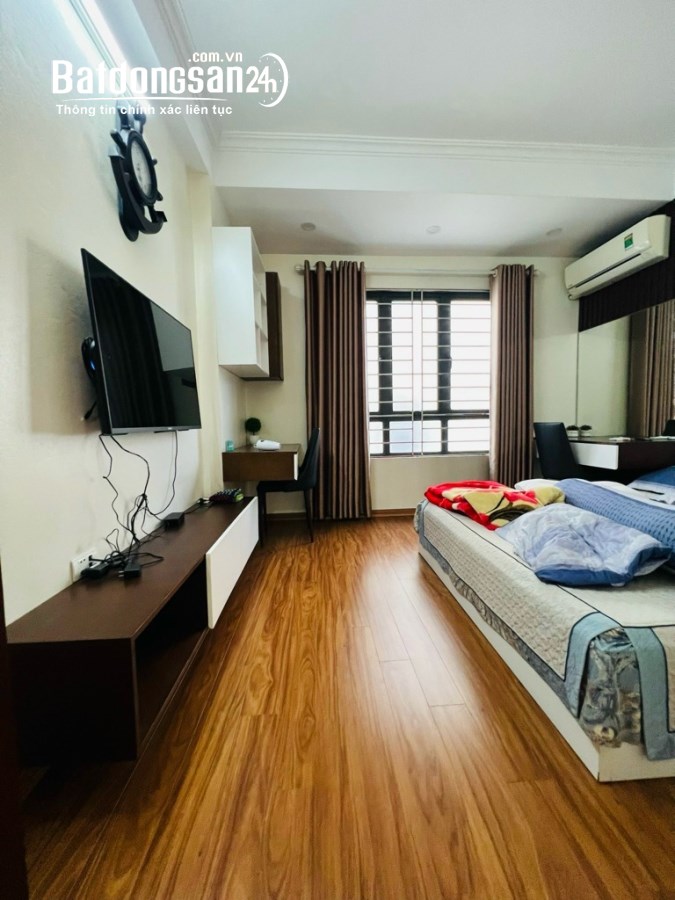 Bán nhà Lê Quang Đạo, Mỹ Đình, Ngõ nông, 1 nhà ra oto, 2 thoáng, Đầy đủ tiện ích, 32m