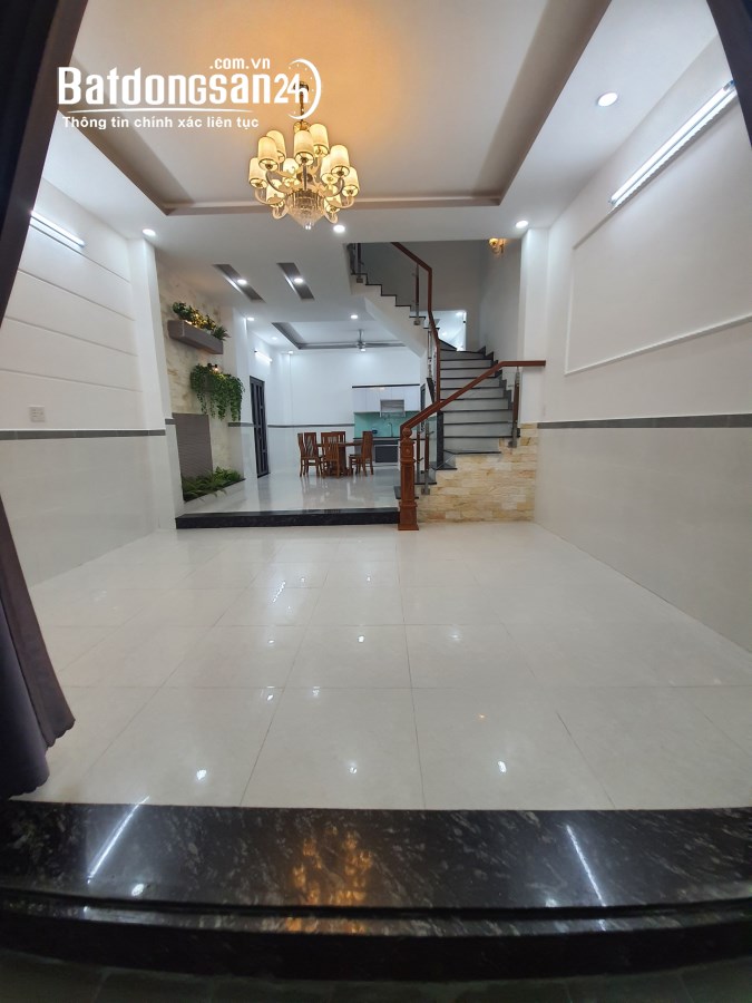 Bán nhà góc hai mặt tiền đường 11 Trường Thọ Thủ Đức TPHCM,LH 0909428959