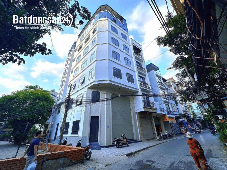 Phường Cầu Giấy Phân lô Hoàng Quốc Việt, vỉa hè, đường 10m oto tránh đỗ: 110m2, MT 6m giá 36 tỷ.