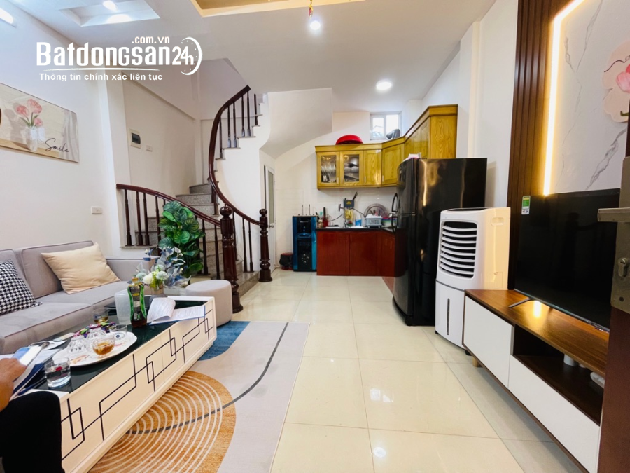 Bán nhà 5 tầng phố Lê Quang Đạo chỉ nhỉnh 7 tỷ, Ngõ rộng thoáng, Đầy đủ tiện ích, 35m