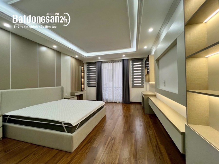 Bán nhà 5 tầng thang máy phố Lê Quang Đạo, Lô góc, Ngõ thông, Full nội thất xịn, 45m2
