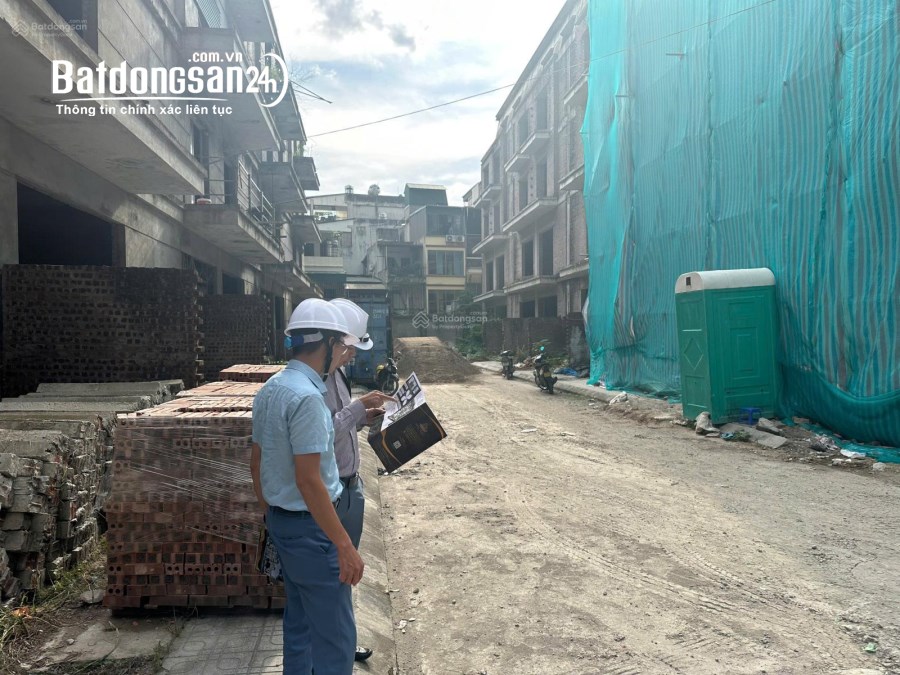 LIỀN KỀ ĐỊNH CÔNG THANH XUÂN CHÂN CHUNG CƯ 360 GIẢI PHÓNG GIÁ 32 TỶ SỔ LÂU DÀI