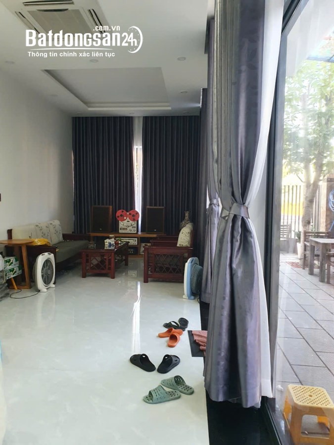 18 tỷ/200m2.Nhà 3 tầng góc 2 mặt tiền Tùng Thiện Vương,khu Nam Việt Á 