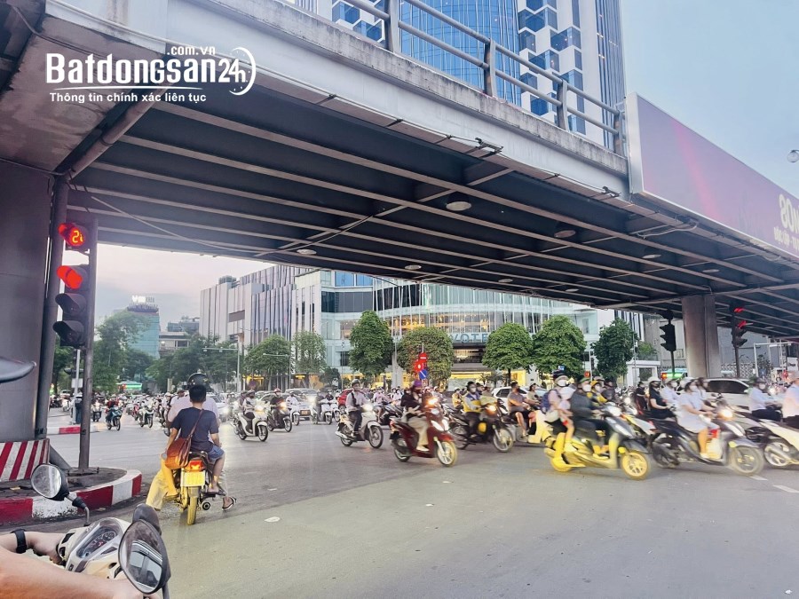 Bán nhà mặt tiền Phố Thái Hà, Phường Đống Đa (Q Đống Đa cũ), Hà Nội