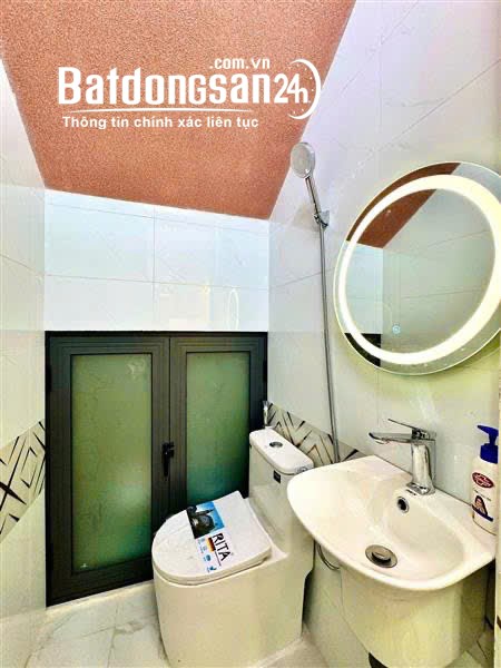 Bán nhà đường Hồ Biểu Chánh góc 2 mặt tiền 5 lầu chỉ 11.2 tỷ 