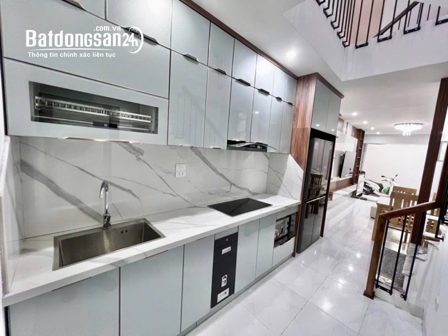 Bán nhà  Nguyễn Sơn-Q Long Biên - cách đường oto 5m- full nội thất 
