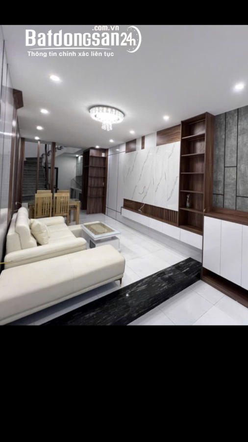 Bán nhà  Nguyễn Sơn-Q Long Biên - cách đường oto 5m- full nội thất 