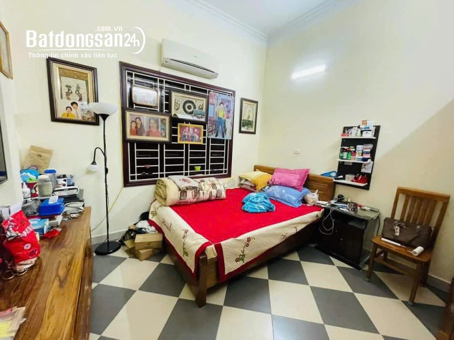 Cho thuê nhà riêng ngõ 260 đường Cầu Giấy 45m x 4T, cải tạo 6 ngủ giá 17 triệu