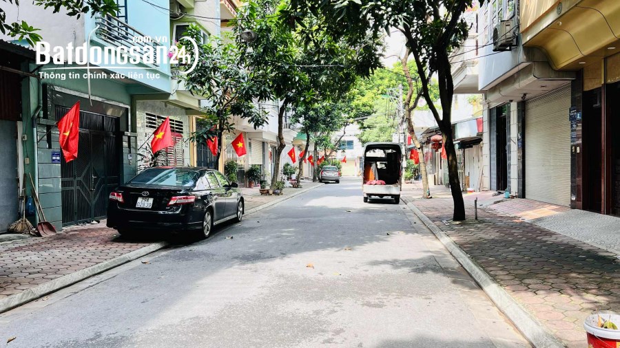 bán mảnh đất 2 thoáng, 76m, mặt tiền 7.6m, phân lô, vỉa hè , ôtô tránh