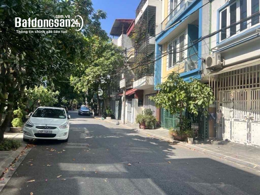 bán mảnh đất 2 thoáng, 76m, mặt tiền 7.6m, phân lô, vỉa hè , ôtô tránh