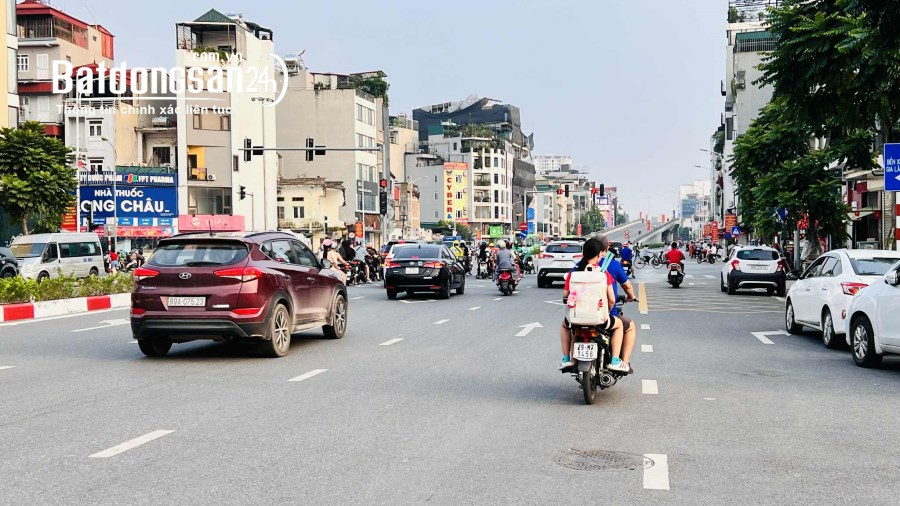 bán nhà Hồng Tiến, 65m x 4 tầng, mặt tiền 13.5m, vỉa hè đá bóng, xe