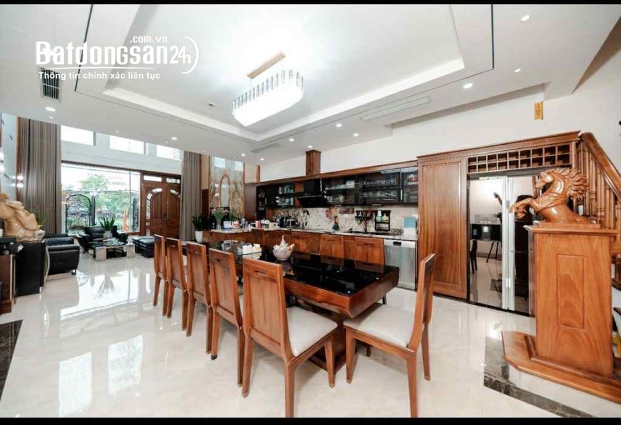 Siêu phẩm mặt hồ Bồ Đề, 100m x 7 tầng, mặt tiền 5.8m, thang máy,