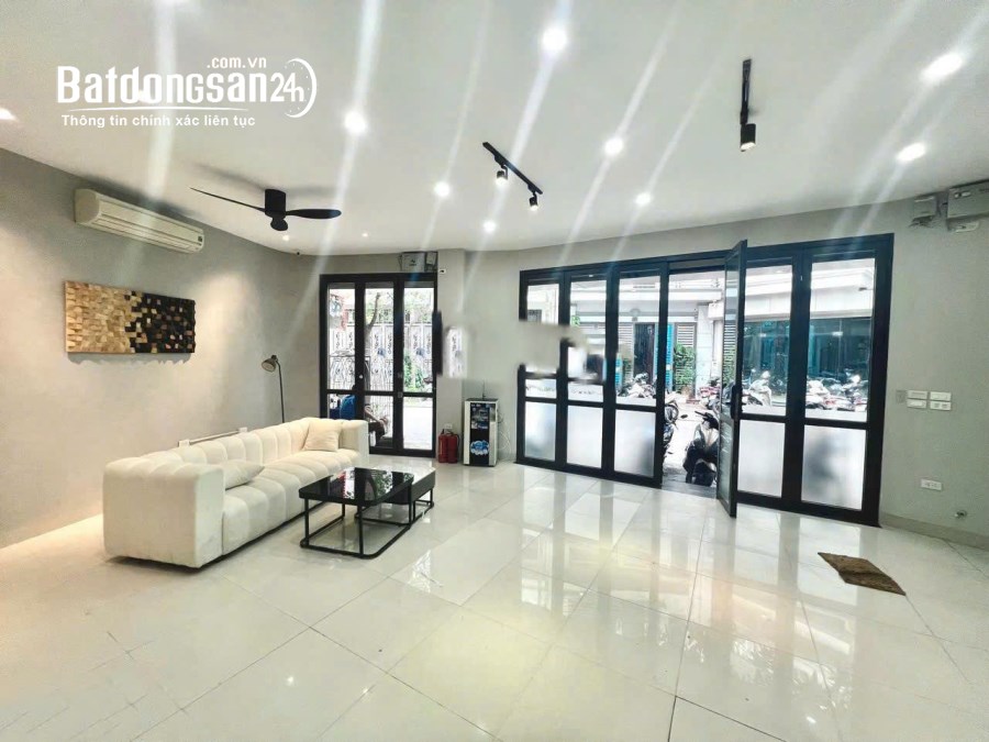 Cho thuê MBKD tầng 1, Trung Yên 11C - Cầu Giấy 90m, MT 12M giá 13.5tr, vỉa hè, ô tô