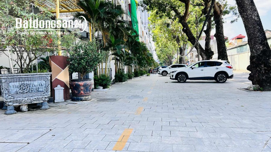Liền kề lô góc Bình Minh Garden, cách cầu Đông trù 100m, vỉa hè đá