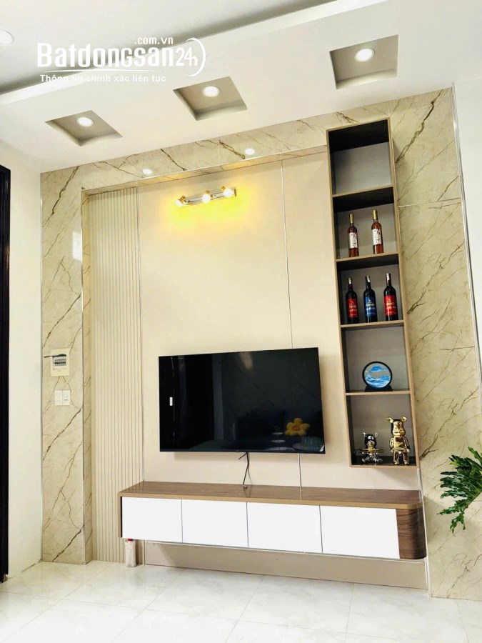 Bán nhà mặt tiền Đường Chế Lan Viên dòng tiền 20tr/tháng