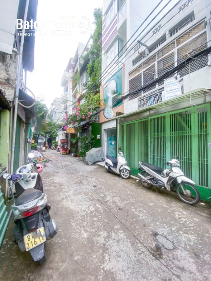 Cách Mạng Tháng Tám  - Xe Hơi Thông - Gần Mặt Tiền - 11 Tỷ