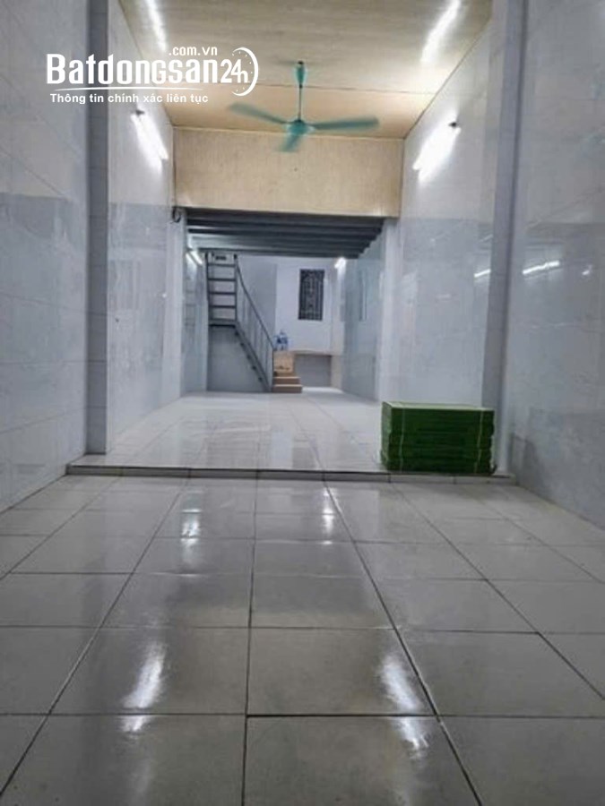 Cho thuê nhà riêng phố Trần Cung, Cầu Giấy 100m giá 11 triệu, đường ô tô tránh