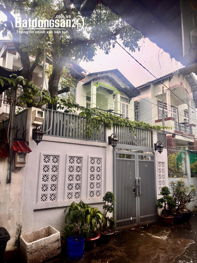 NHÀ BIỆT THỰ 2 TẦNG, 7x17m, TẠI QUẬN 2, HỒ CHÍ MINH, GIÁ HƠN 8 TỶ TL