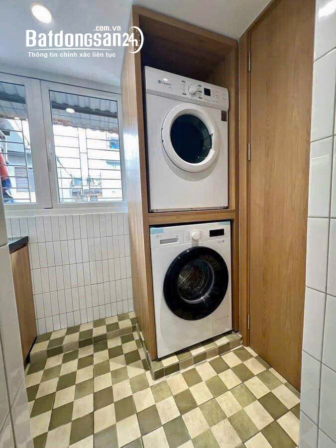 Bán tập thể SIÊU ĐẸP Lò Đúc - Hai Bà Trưng DTSD 51m, 2PN giá 2.95 tỷ, gần hồ