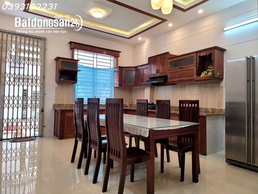 Bán nhà mặt tiền số 153 Nguyễn Hiền, P.Ninh Kiều, Cần Thơ, DT 4.5m x 20m, giá:10,5 tỷ