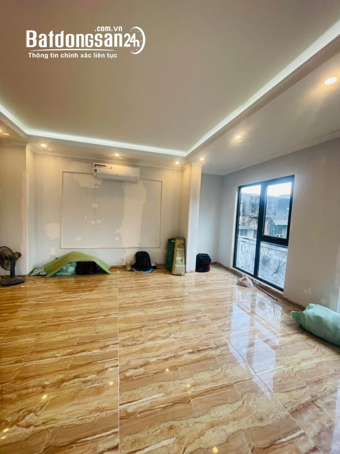 Bán Nhà Hào Nam 68m2,2 Thoáng,Nhà đẹp mới,Mặt tiền lý tưởng - Full nội thất