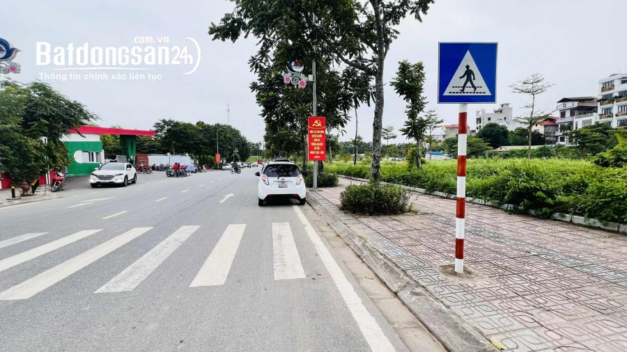 bán nhà Cổ Linh, lô góc, vỉa hè, xe container quay đầu
