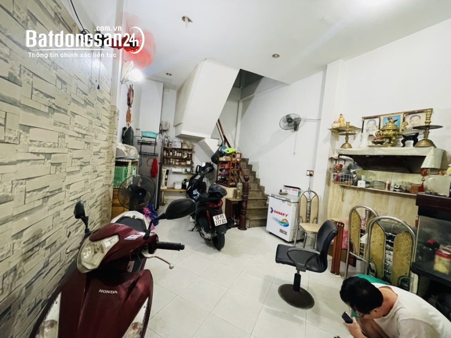 BÁN NHÀ ĐẸP 5 TẦNG – NGAY CHỢ PHẠM VĂN HẢI – TRUNG TÂM TÂN BÌNH – GIÁ CHỈ 5,8 TỶ