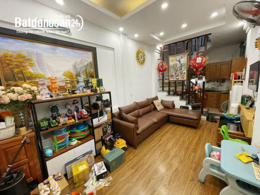 Cho thuê nhà riêng ở ngõ 246 Minh Khai, Hai Bà Trưng 30m x 5T - FULL ĐỒ giá 14 triệu