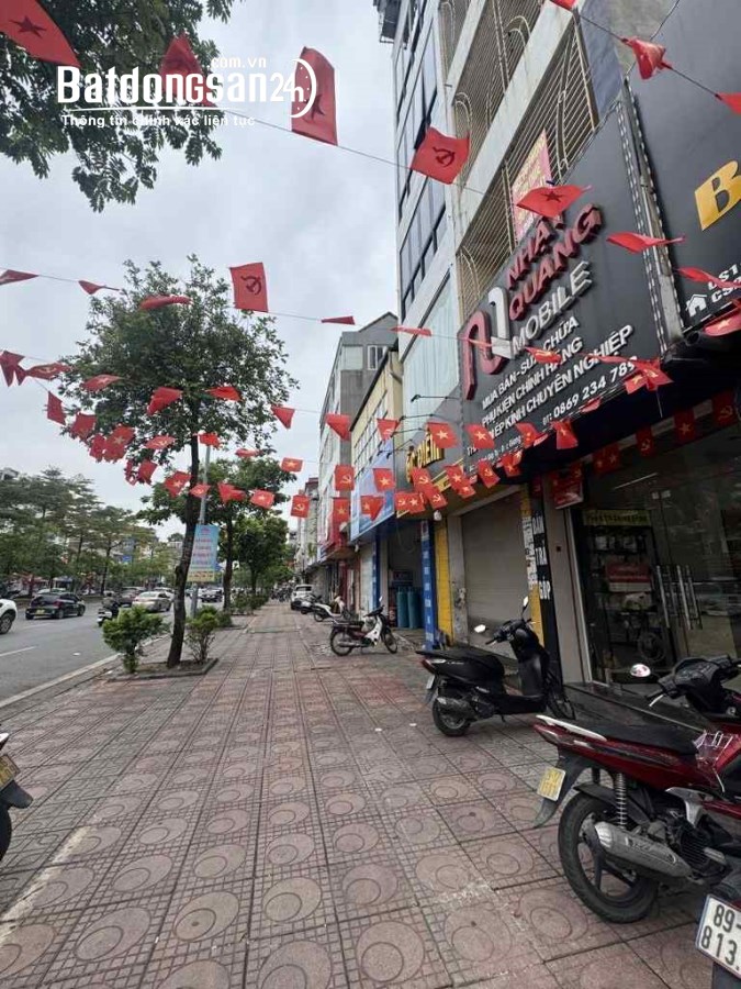 bán nhà mặt phố Ngô Gia Tự, vỉa hè đá bóng, gần BigC Long Biên, kinh