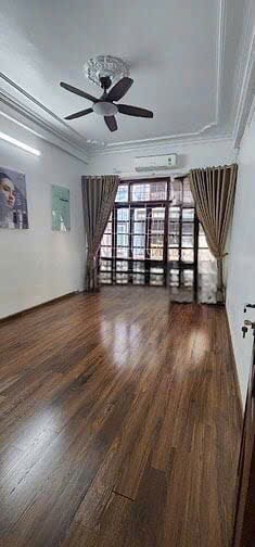 Cho thuê nhà ngõ 120 phố Trần Cung - Hoàng Quốc Việt 50m x 4T giá 16.5tr Ô TÔ - KD