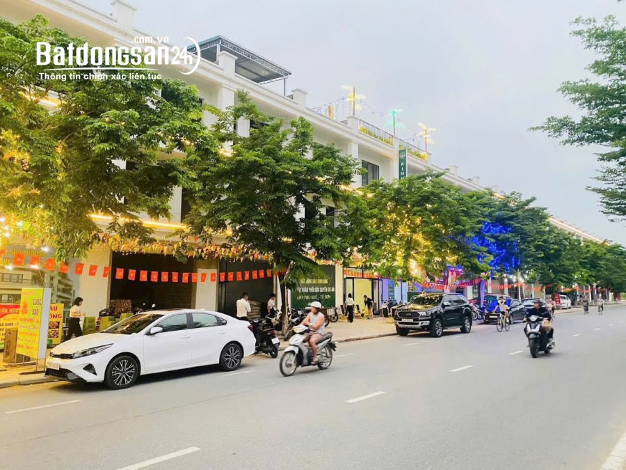 Bán nhà mặt tiền KĐT Phù Khê, Đường Nguyễn Văn Cừ 