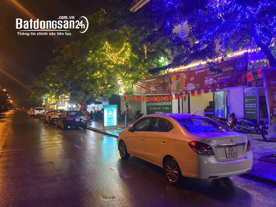 Bán nhà mặt tiền KĐT Phù Khê, Đường Nguyễn Văn Cừ 