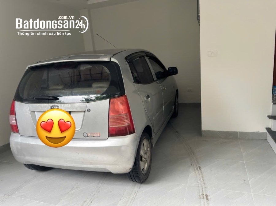 Bán nhà lô góc 40m 5 tầng ngay cầu Thăng Long – ô tô – kinh doanh sầm uất – 7 tỷ