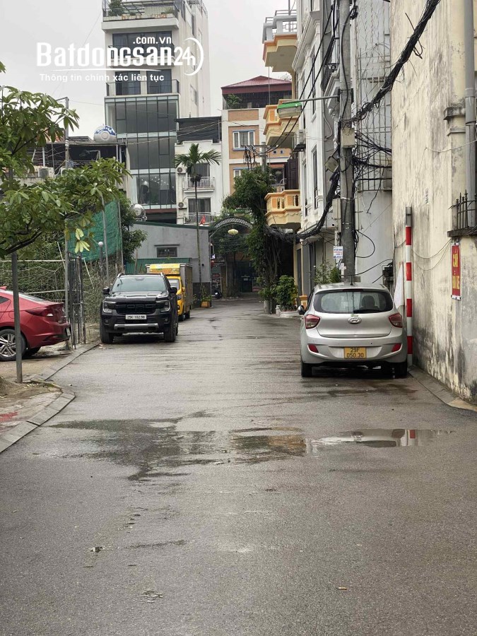 Bán nhà lô góc 40m 5 tầng ngay cầu Thăng Long – ô tô – kinh doanh sầm uất – 7 tỷ