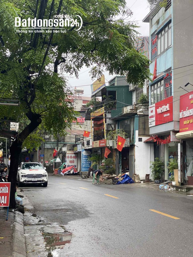 Bán nhà lô góc 40m 5 tầng ngay cầu Thăng Long – ô tô – kinh doanh sầm uất – 7 tỷ